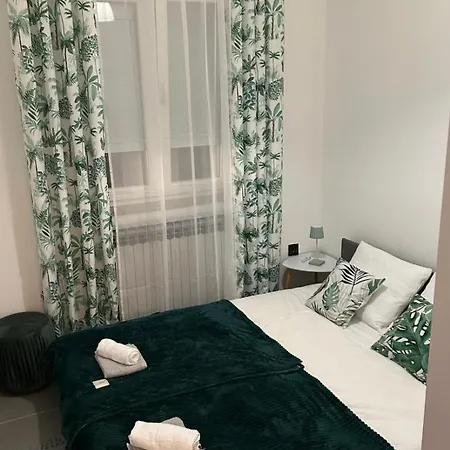 Apartment With Parking Space - 25404