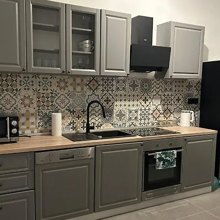 Apartment With Parking Space - 25404 *