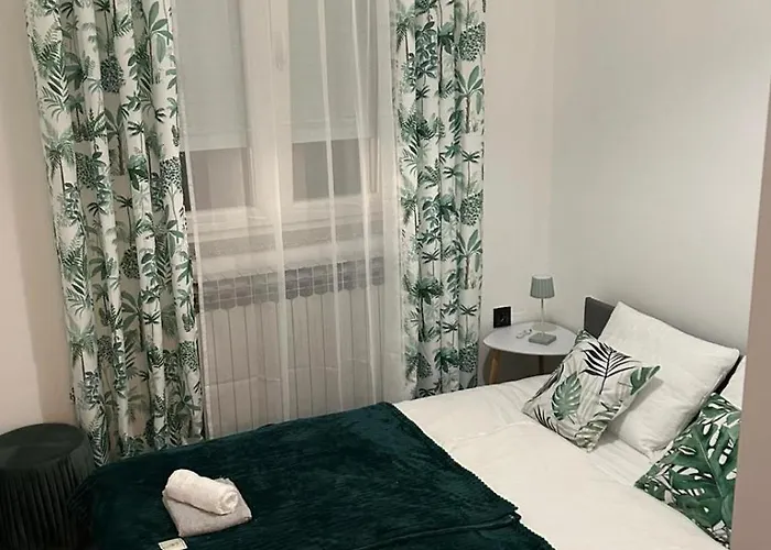 Apartment With Parking Space - 25404